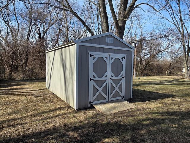 11518 N Virginia Avenue, Kansas City, MO 64155