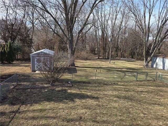 11518 N Virginia Avenue, Kansas City, MO 64155