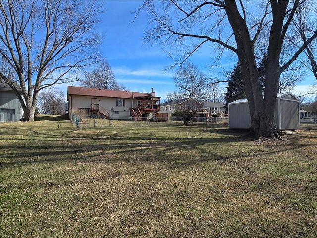 11518 N Virginia Avenue, Kansas City, MO 64155