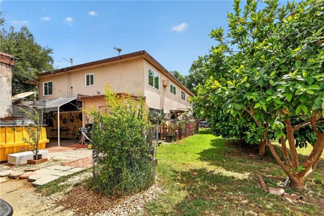 1011 W 8th, Pomona, CA 91766