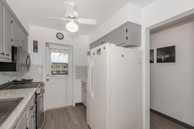 801 Pine Drive 20, Pompano Beach, FL 33060