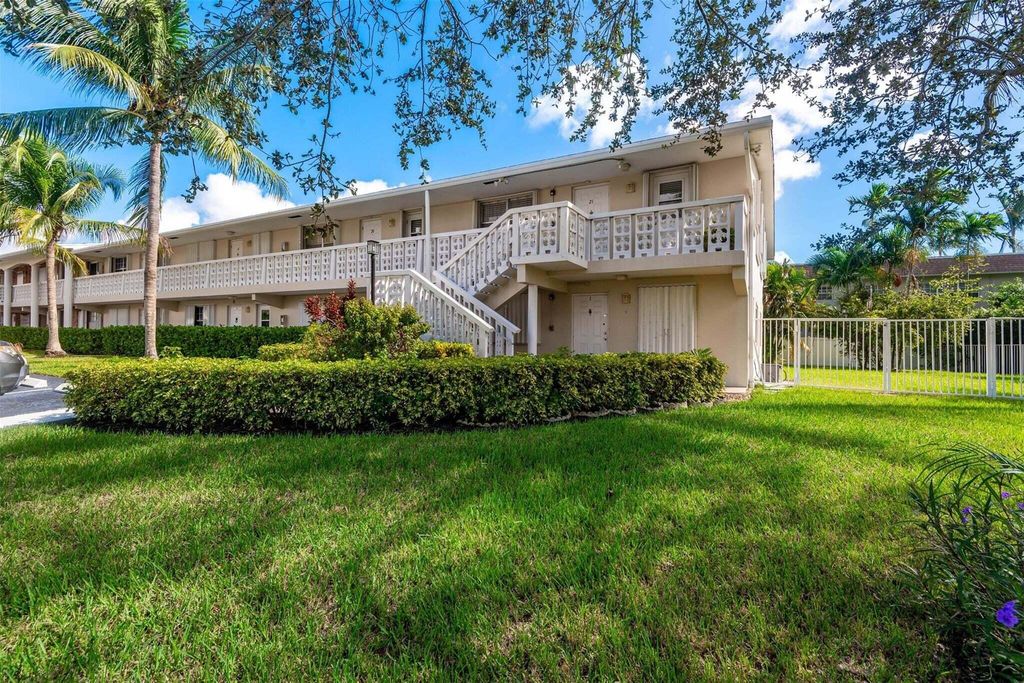 801 Pine Drive 20, Pompano Beach, FL 33060