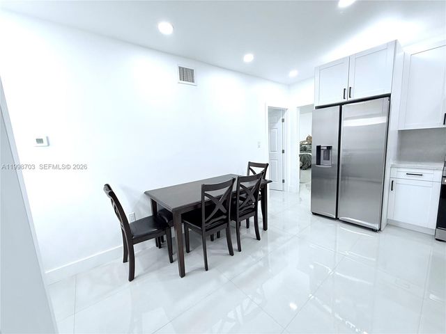 4600 W 8th Ave B, Hialeah, FL 33012