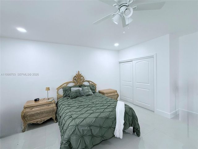 4600 W 8th Ave B, Hialeah, FL 33012