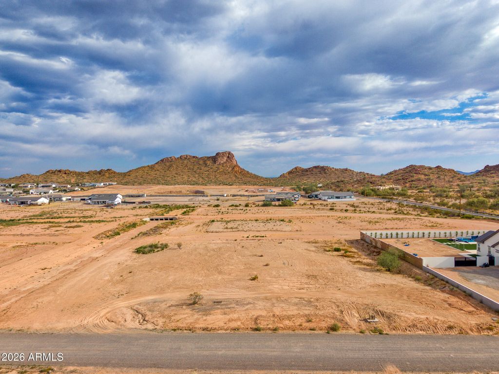 Image 3 of property listing at O W Town Lane 33, San Tan Valley, AZ 85143