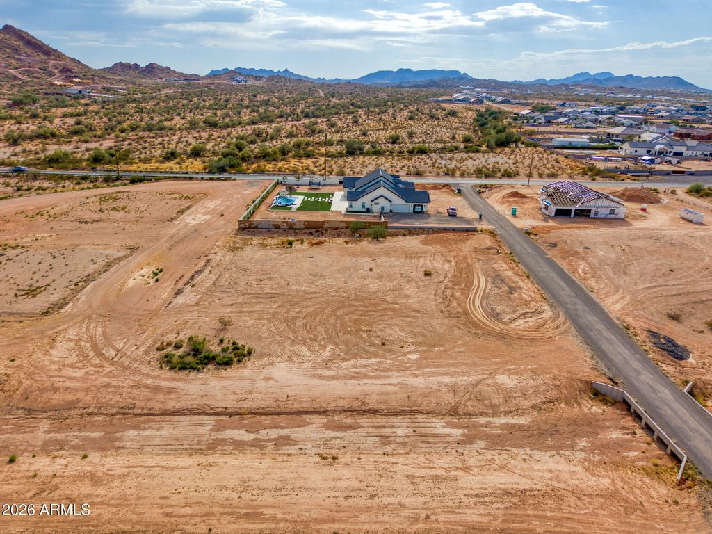 Image 5 of property listing at O W Town Lane 33, San Tan Valley, AZ 85143