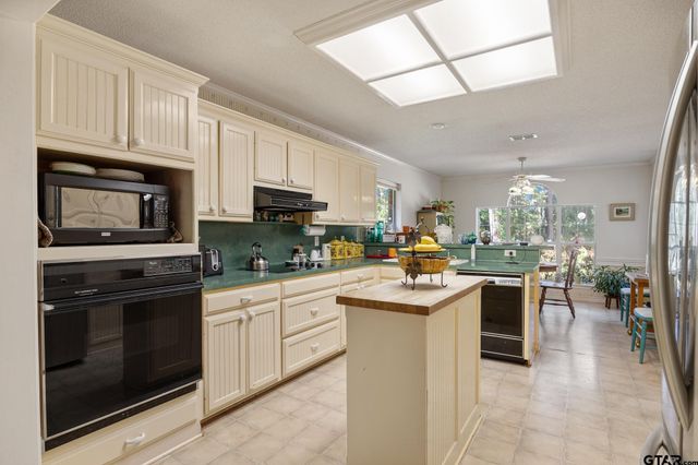 3401 W FM 1910, Jacksonville, TX 75766