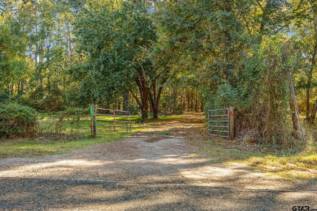 3401 W FM 1910, Jacksonville, TX 75766