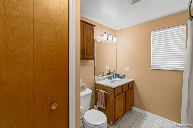 2948 Newberry Road, Waterford, MI 48329