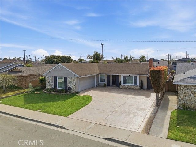1300 Bluebell, Oxnard, CA 93036