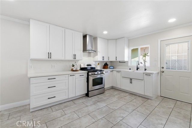 1300 Bluebell, Oxnard, CA 93036