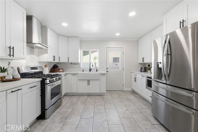 1300 Bluebell, Oxnard, CA 93036