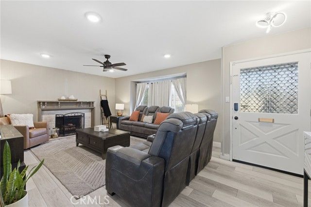 1300 Bluebell, Oxnard, CA 93036