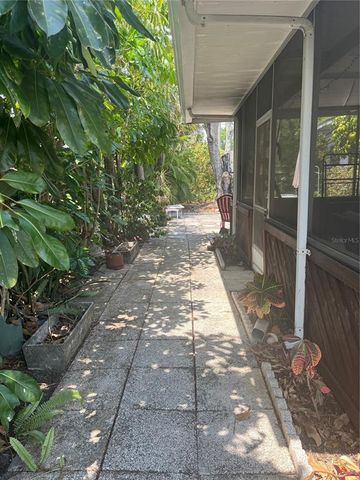 3210 W NORTH B STREET, Tampa, FL 33609