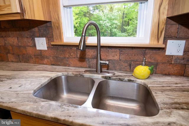 583 CENTERTON RD, Pittsgrove, NJ 08318