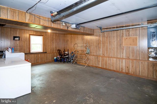 583 CENTERTON RD, Pittsgrove, NJ 08318