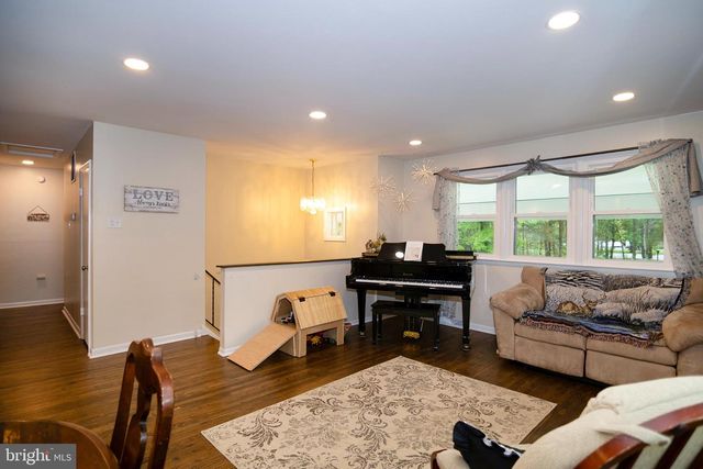 583 CENTERTON RD, Pittsgrove, NJ 08318