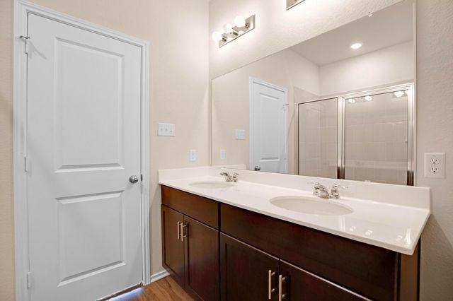 200 Janice RD, Taylor, TX 76574