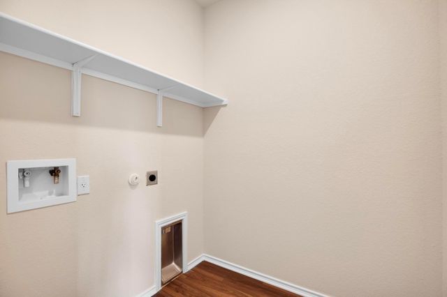200 Janice RD, Taylor, TX 76574