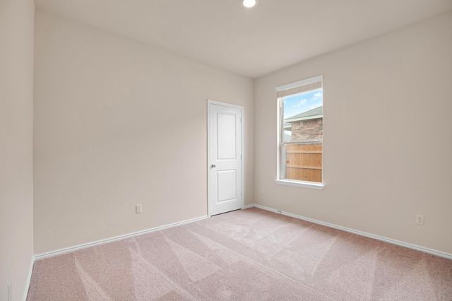 200 Janice RD, Taylor, TX 76574