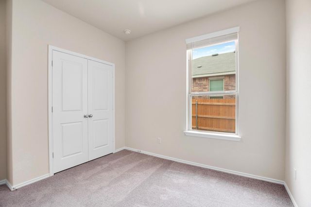 200 Janice RD, Taylor, TX 76574