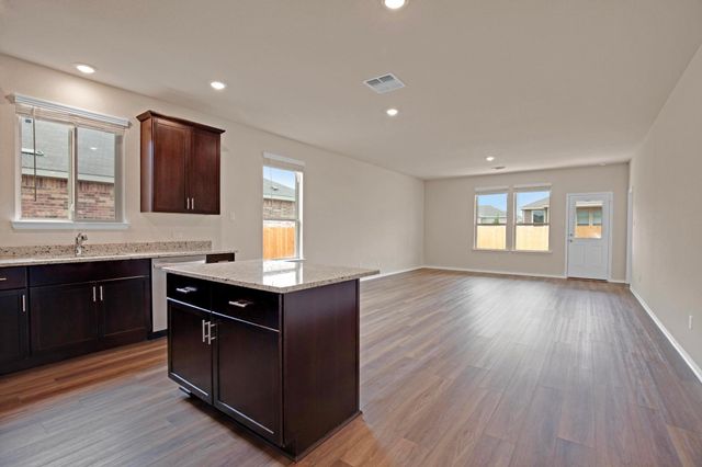 200 Janice RD, Taylor, TX 76574