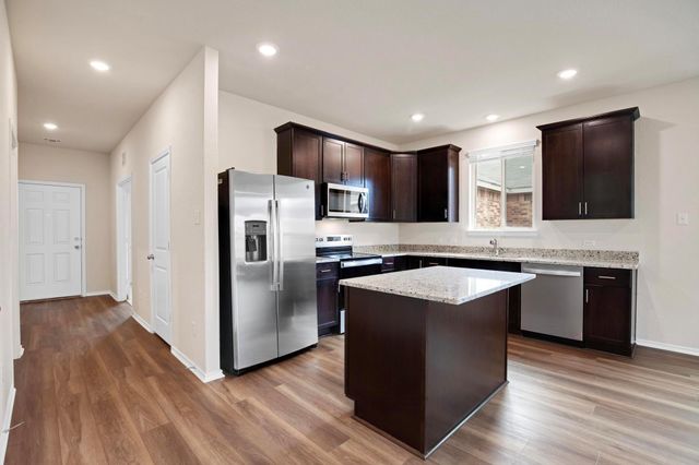 200 Janice RD, Taylor, TX 76574