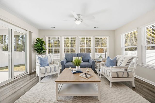 3725 Park Pointe Ave., Little River, SC 29566