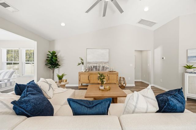 3725 Park Pointe Ave., Little River, SC 29566