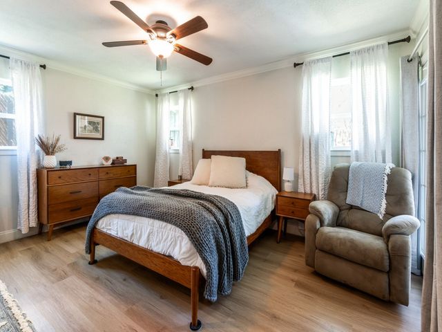 716 Thousand Oaks Drive, Hurst, TX 76054