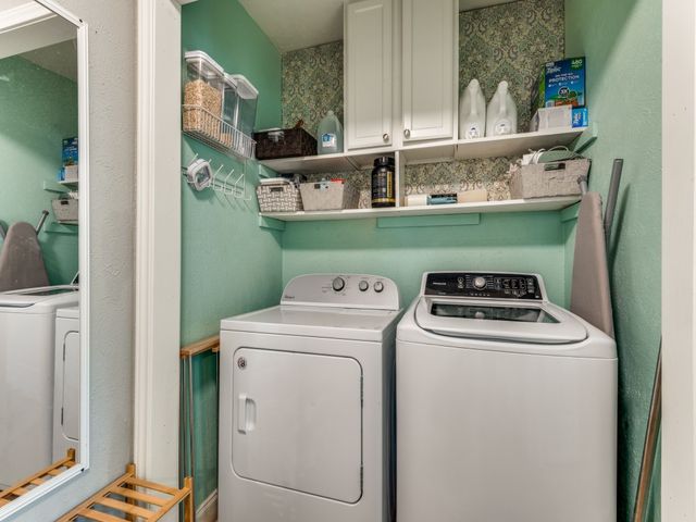 716 Thousand Oaks Drive, Hurst, TX 76054