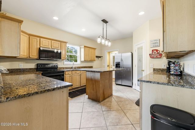 231 Berryknoll Drive NW, Calabash, NC 28467
