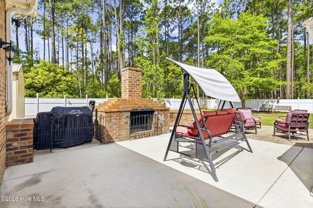 231 Berryknoll Drive NW, Calabash, NC 28467