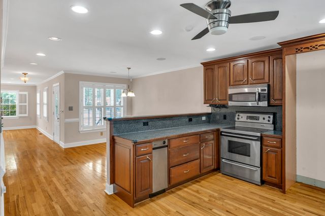 21 Aiken Street, Charleston, SC 29403