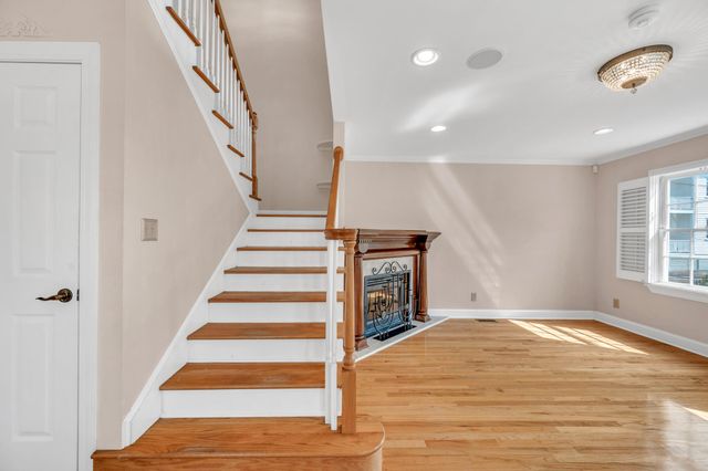 21 Aiken Street, Charleston, SC 29403