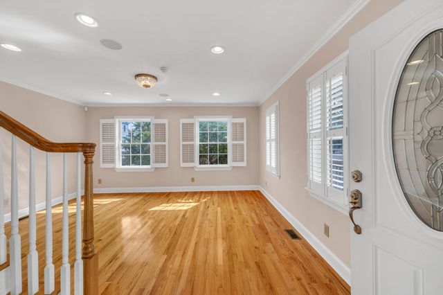 21 Aiken Street, Charleston, SC 29403