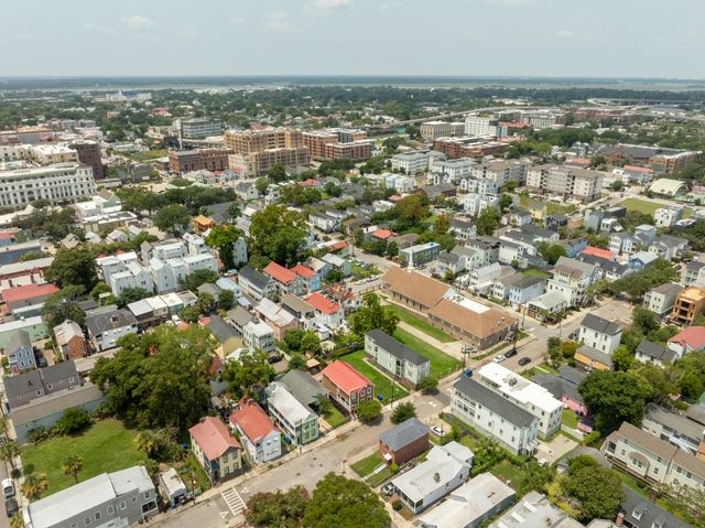 21 Aiken Street, Charleston, SC 29403