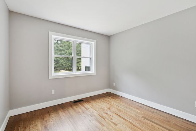 69 Punkup Road, Oxford, CT 06478