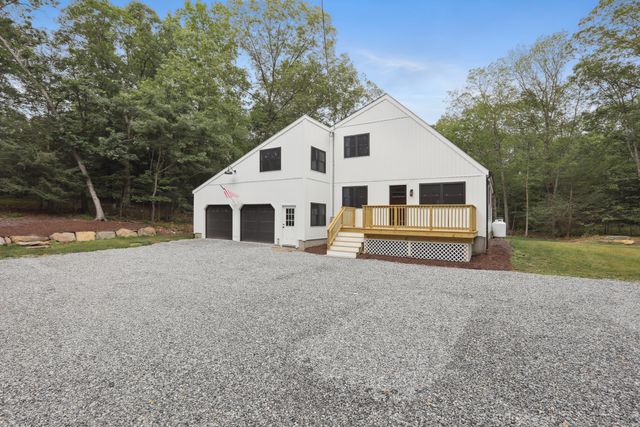 69 Punkup Road, Oxford, CT 06478