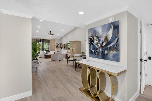 7455 Glendevon Lane 206, Delray Beach, FL 33446