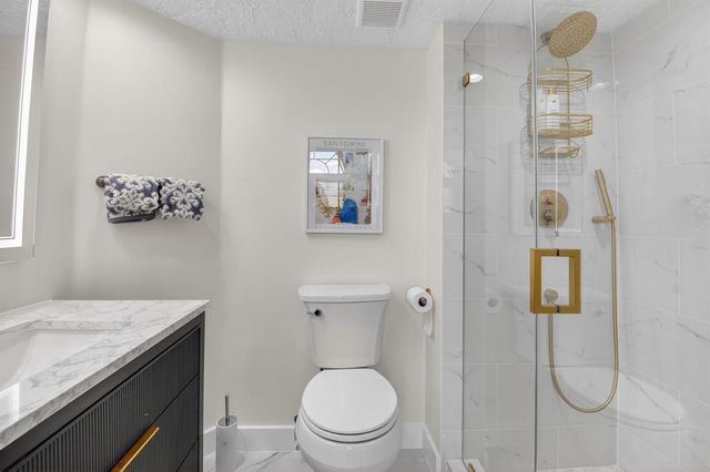 7455 Glendevon Lane 206, Delray Beach, FL 33446