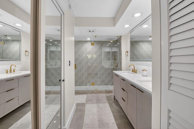 7455 Glendevon Lane 206, Delray Beach, FL 33446