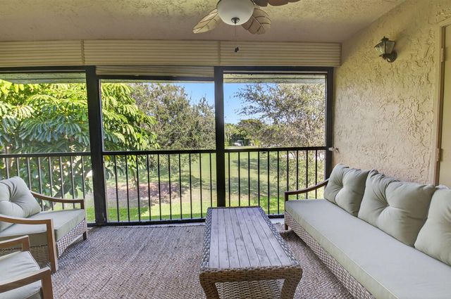 7455 Glendevon Lane 206, Delray Beach, FL 33446