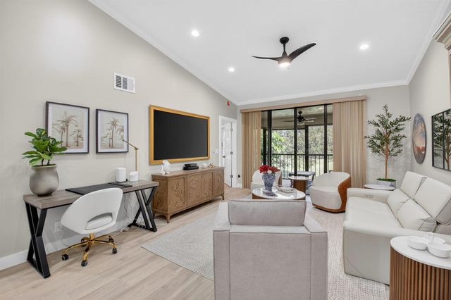 7455 Glendevon Lane 206, Delray Beach, FL 33446