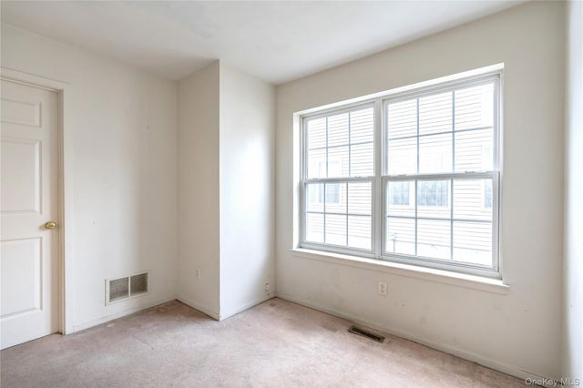 23 Alexander Drive, Washingtonville, NY 10992