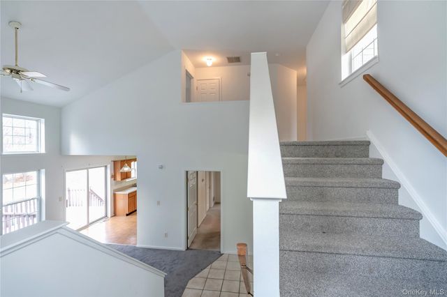 23 Alexander Drive, Washingtonville, NY 10992