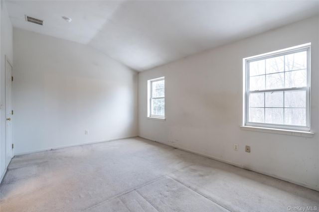 23 Alexander Drive, Washingtonville, NY 10992