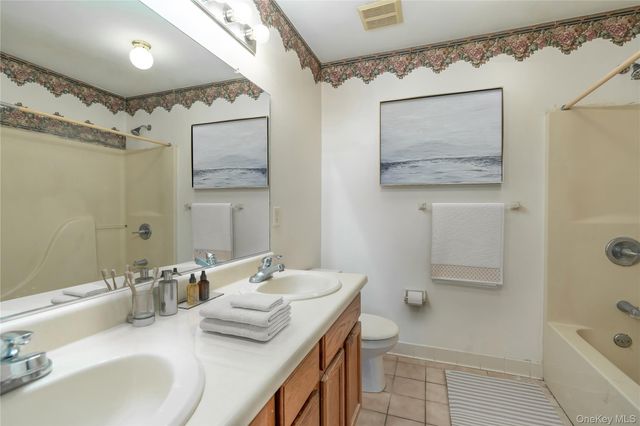 23 Alexander Drive, Washingtonville, NY 10992