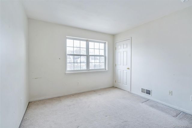 23 Alexander Drive, Washingtonville, NY 10992