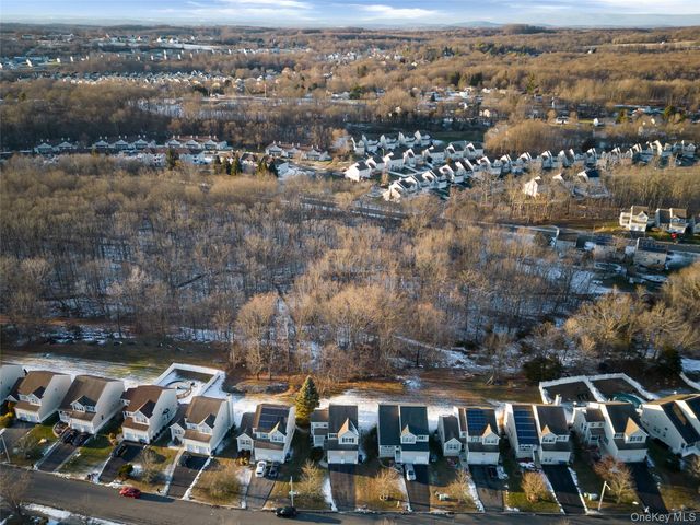 23 Alexander Drive, Washingtonville, NY 10992